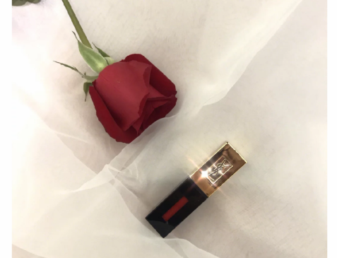 适合春夏的水红色 ysl镜面唇釉#9分享 适合春夏的水红色 ysl镜面唇釉#9分享