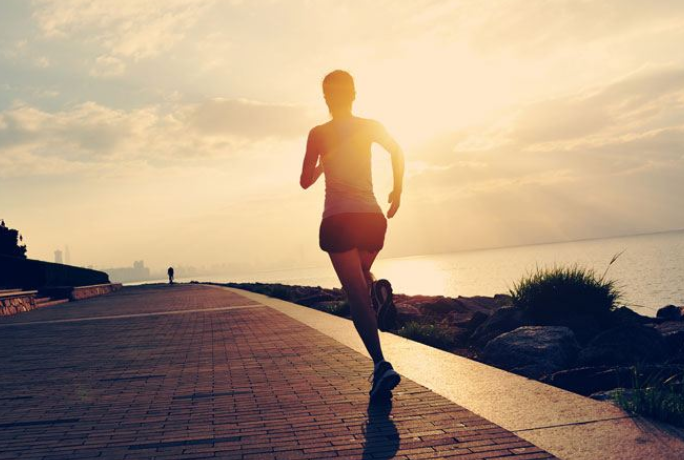 害怕跑步伤膝盖?这些跑步装备和方法你需要知道 害怕跑步伤膝盖?这些跑步装备和方法你需要知道