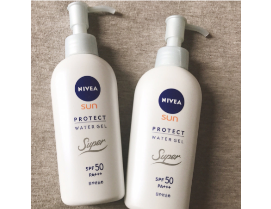 妮维雅水漾清爽防晒乳可以涂脸吗?油腻吗? 妮维雅水漾清爽防晒乳可以涂脸吗?油腻吗?