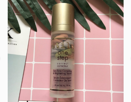 stila三色隔离效果好吗？质地油腻吗？