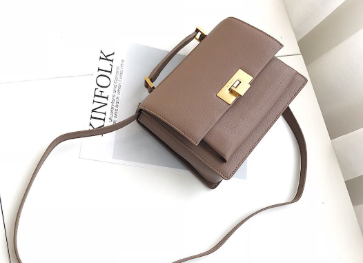 平价又好看的包包品牌?谁能推荐一下? 平价又好看的包包品牌?谁能推荐一下?