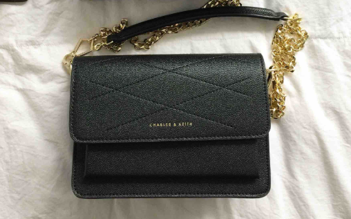 小ck品牌属于轻奢么?小ck包包值得买吗? 小ck品牌属于轻奢么?小ck包包值得买吗?