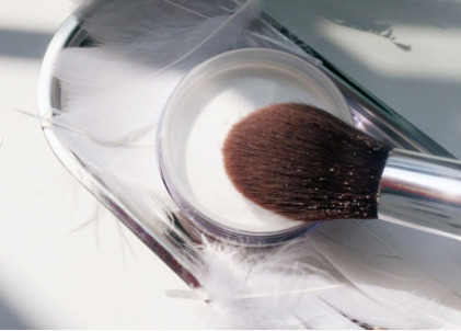 by terry散粉怎么用？粉质细腻吗？