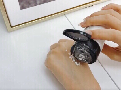 rcma透明散粉控油吗?定妆效果好吗? rcma透明散粉控油吗?定妆效果好吗?