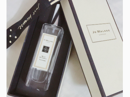 祖马龙蓝风铃好闻吗?留香久吗? 祖马龙蓝风铃好闻吗?留香久吗?