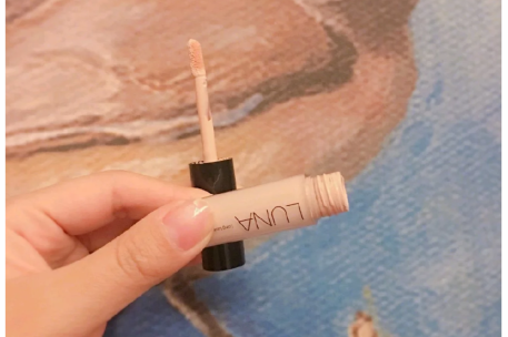 luna和NARS遮瑕液哪个好？推荐luna？