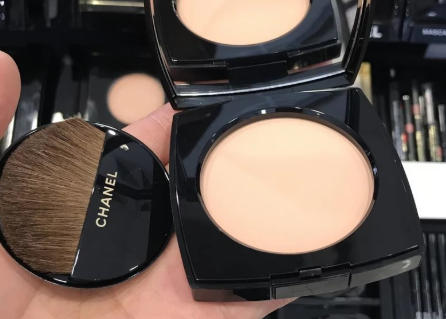 香奈儿蜜粉色号怎么选?持久度好吗? 香奈儿蜜粉色号怎么选?持久度好吗?