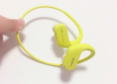 最新款sony水下耳机？型号是多少？