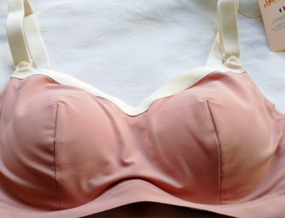 孕期要穿哺乳内衣？选择幻曦哺乳内衣？