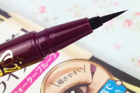 kiss me眼线液笔会晕？怎么用最好？