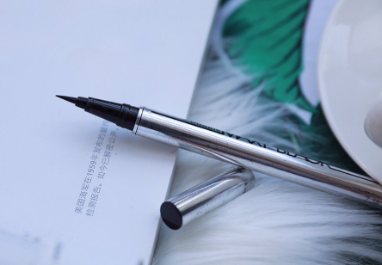 眼线笔哪个牌子好?眼线笔测评推荐? 眼线笔哪个牌子好?眼线笔测评推荐?