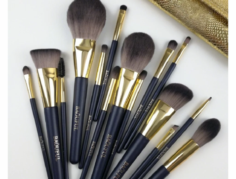 巴优芙化妆刷怎么样?一整套齐全吗? 巴优芙化妆刷怎么样?一整套齐全吗?