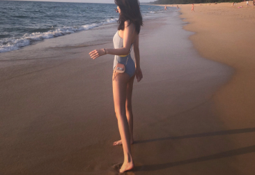 dududiudiu泳衣如何？适合小胸妹子吗？