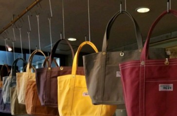 一泽信三郎帆布包地址?价格大概是多少? 一泽信三郎帆布包地址?价格大概是多少?