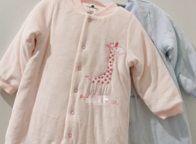 婴儿衣服怎么选？要买什么款？