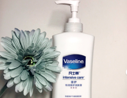 凡士林身体乳滋润效果好吗?推荐吗? 凡士林身体乳滋润效果好吗?推荐吗?