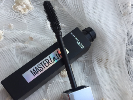 美宝莲广角旋转睫毛膏好用吗?持久度咋样? 美宝莲广角旋转睫毛膏好用吗?持久度咋样?