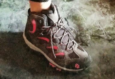 狼爪登山鞋怎么样？穿着舒服吗？