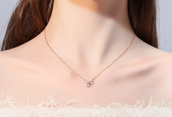 卡蒂罗项链一般多少钱?谁能推荐一款好看的? 卡蒂罗项链一般多少钱?谁能推荐一款好看的?