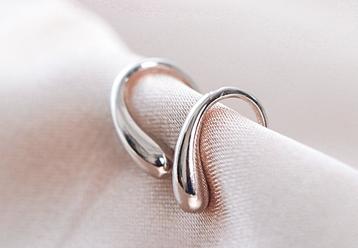 平价银饰品牌店有哪些?谁能推荐几个店铺? 平价银饰品牌店有哪些?谁能推荐几个店铺?