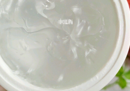 ahc睡眠面膜怎么样？上脸感觉油腻吗？