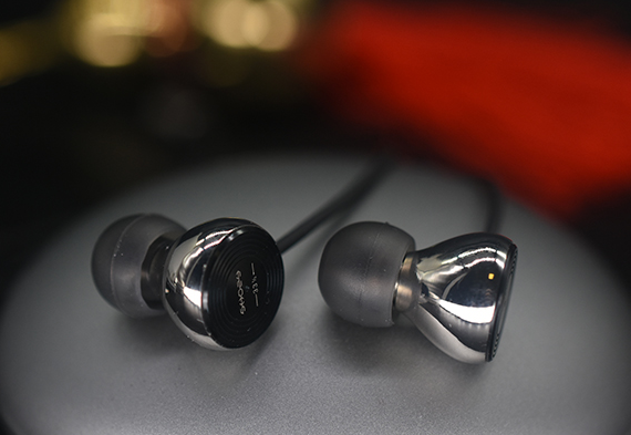 森韵黑胶怎么样？森韵V33黑胶耳塞售价多少？