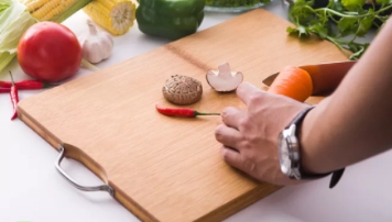 锅具太多很麻烦?一口进口炒锅撑起你的厨房 锅具太多很麻烦?一口进口炒锅撑起你的厨房