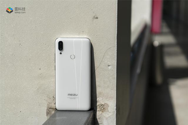 2019上半年千元机盘点:百花齐放各有特色,选择有点难 2019上半年千元机盘点:百花齐放各有特色,选择有点难