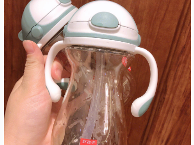好孩子吸管杯好用吗？孩子用会漏奶吗？