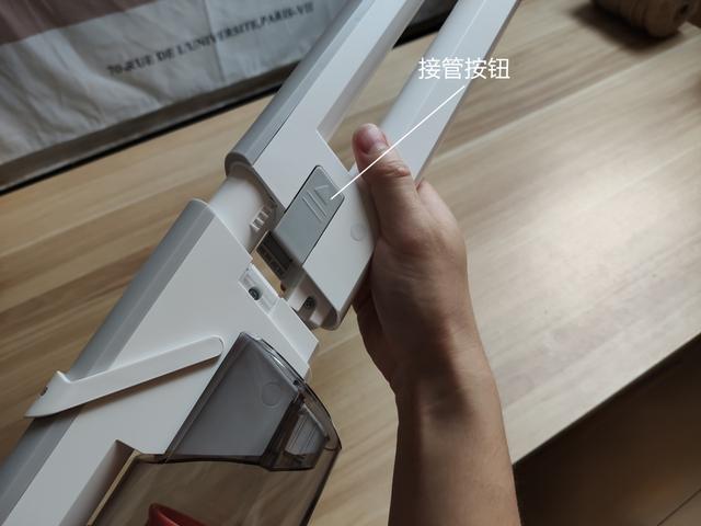 老表买了个小米有品上299的：德尔玛环吸背式吸尘器