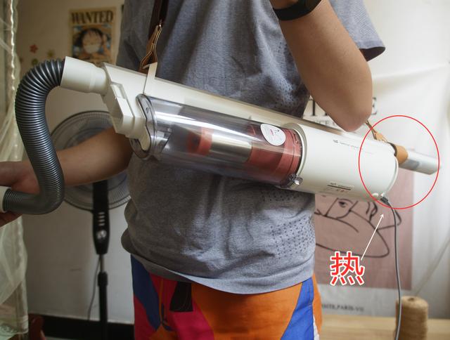 老表买了个小米有品上299的：德尔玛环吸背式吸尘器