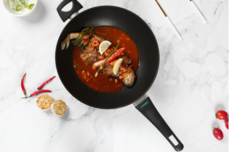 进口炒锅意悠芙让你煎鱼不粘锅不掉皮 进口炒锅意悠芙让你煎鱼不粘锅不掉皮