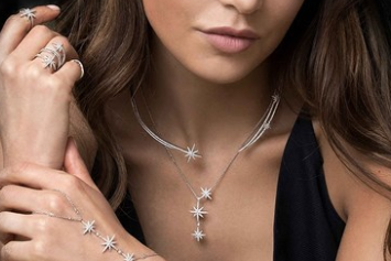 apm六芒星项链多少钱?apm六芒星项链好搭配吗? apm六芒星项链多少钱?apm六芒星项链好搭配吗?