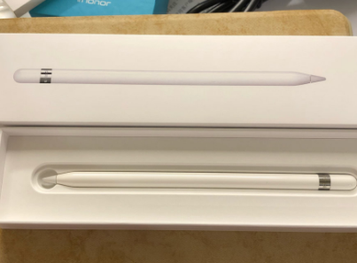 apple pencil和普通电容笔区别？好用吗？