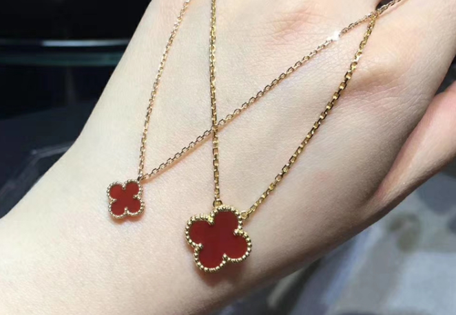 梵克雅宝四叶草项链材质?梵克雅宝四叶草项链哪个颜色好看? 梵克雅宝四叶草项链材质?梵克雅宝四叶草项链哪个颜色好看?