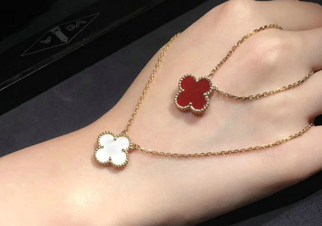 梵克雅宝四叶草项链图片?有几个颜色? 梵克雅宝四叶草项链图片?有几个颜色?