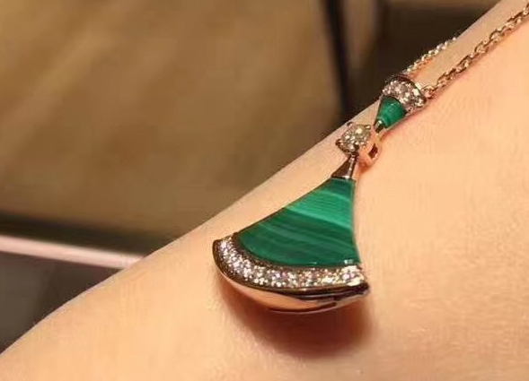 宝格丽孔雀石项链好吗？宝格丽孔雀石项链颜值如何？