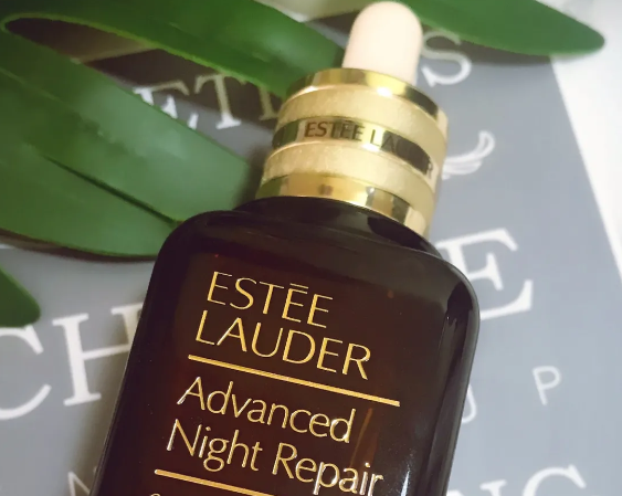 雅诗兰黛小棕瓶精华怎么用?对痘痘肌效果明显吗? 雅诗兰黛小棕瓶精华怎么用?对痘痘肌效果明显吗?