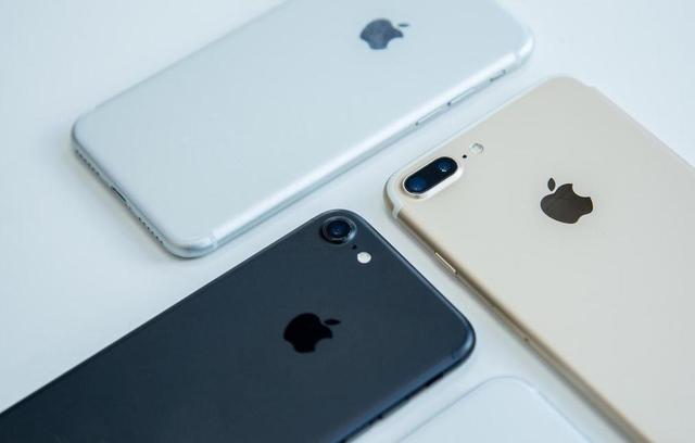 iPhone标配的耳机,到底处于什么档次?苹果卖得贵其实有道理 iPhone标配的耳机,到底处于什么档次?苹果卖得贵其实有道理