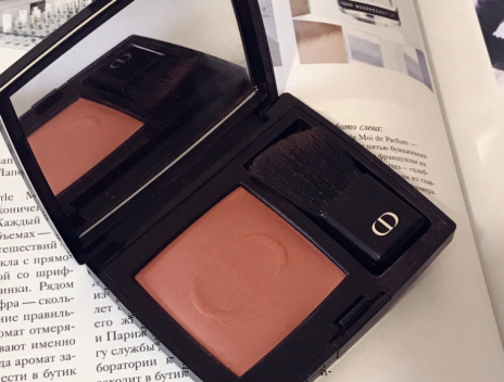 迪奥腮红459试色?颜色好不好看? 迪奥腮红459试色?颜色好不好看?