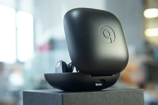 真机开箱：POWER BEATS PRO，支持语音唤醒Siri，左右耳独立使用