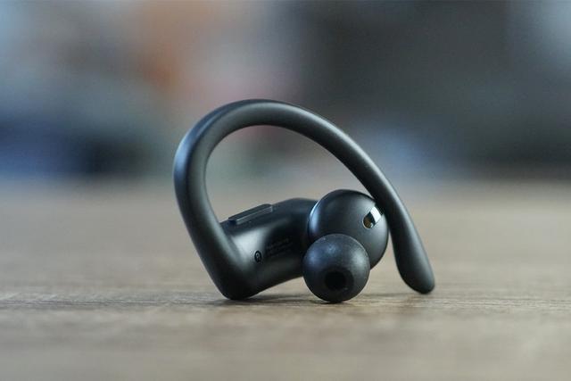 真机开箱：POWER BEATS PRO，支持语音唤醒Siri，左右耳独立使用