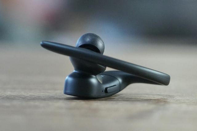 真机开箱：POWER BEATS PRO，支持语音唤醒Siri，左右耳独立使用