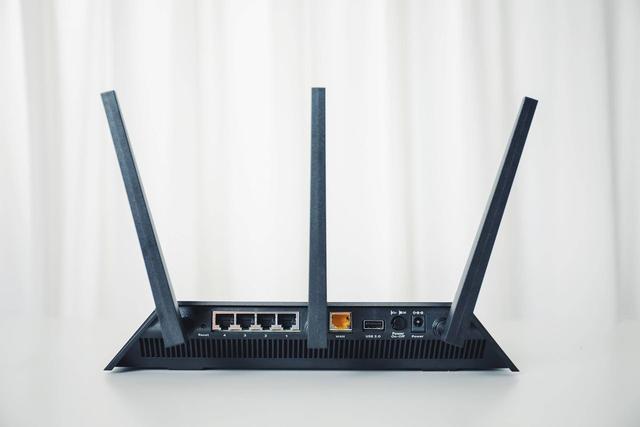 经典的「旗舰路由」,Netgear R7000 上手体验 经典的「旗舰路由」,Netgear R7000 上手体验