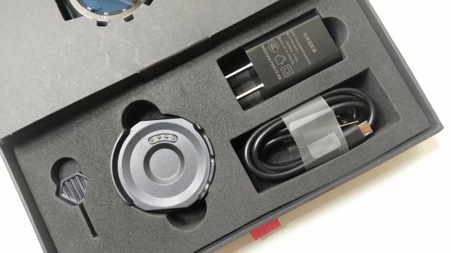 手腕上的智能手机？中国移动智能手表W10体验