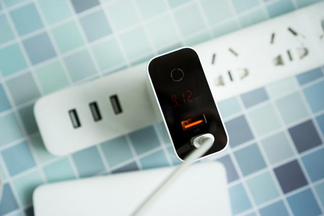 双口可用还能定时断电,倍思45W双口充电器体验 双口可用还能定时断电,倍思45W双口充电器体验