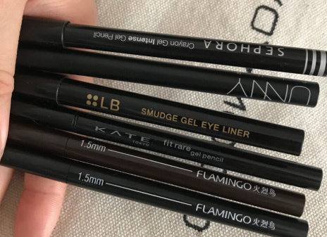 眼线胶笔怎么选？火烈鸟眼线胶笔好用吗？