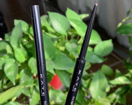 kate眼线胶笔会晕染么？使用感受好吗？