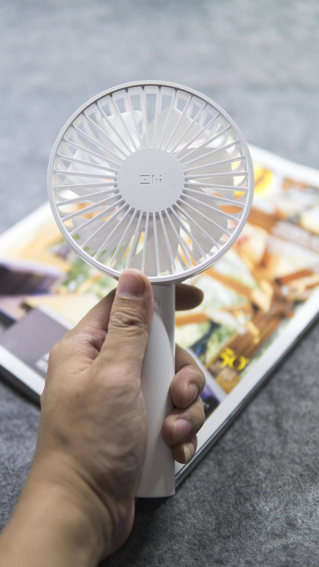 随身携带的解暑利器——ZMI手持随身风扇(3350版) 随身携带的解暑利器——ZMI手持随身风扇(3350版)
