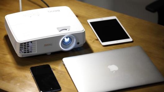 传统投影仪已经过时了?它才是办公投影新趋势 传统投影仪已经过时了?它才是办公投影新趋势